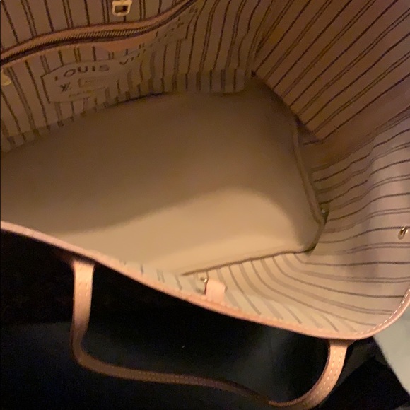 Louis Vuitton bag for a good price - Picture 3 of 4